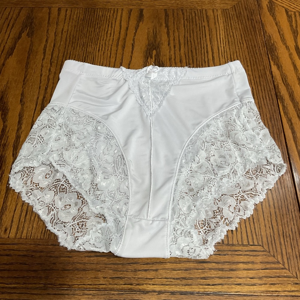 Angelina White Lace High-Waist Comfortable Panties NWOT